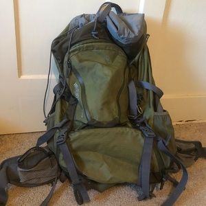 LL Bean White Mountain 70 L